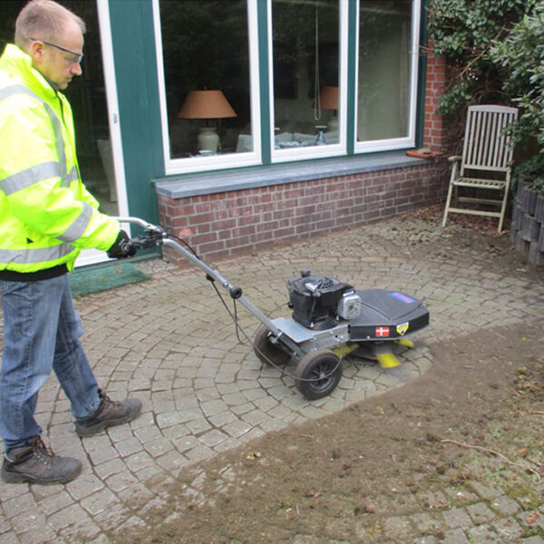 Kwern unkrautbürstenmaschine greenbuster pro