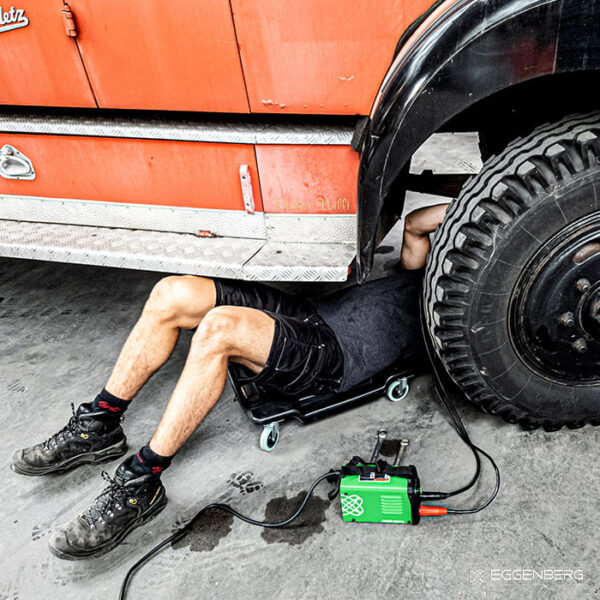 Eggenberg MMA100 Mini Wechselrichter + Eggenberg Schweißhelm + Elektroden