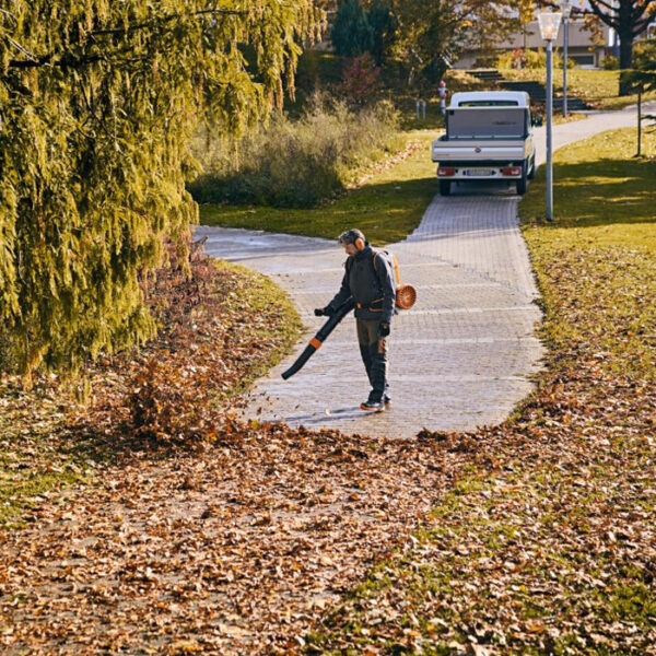 Stihl bga 300 bladeren blazen