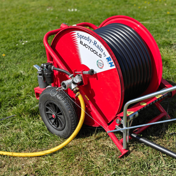 Professionelle Schlauchtrommel Speedy-Rain 300 mit schwarzem Schlauch – automatische Bewässerungslösung - BJC Tools